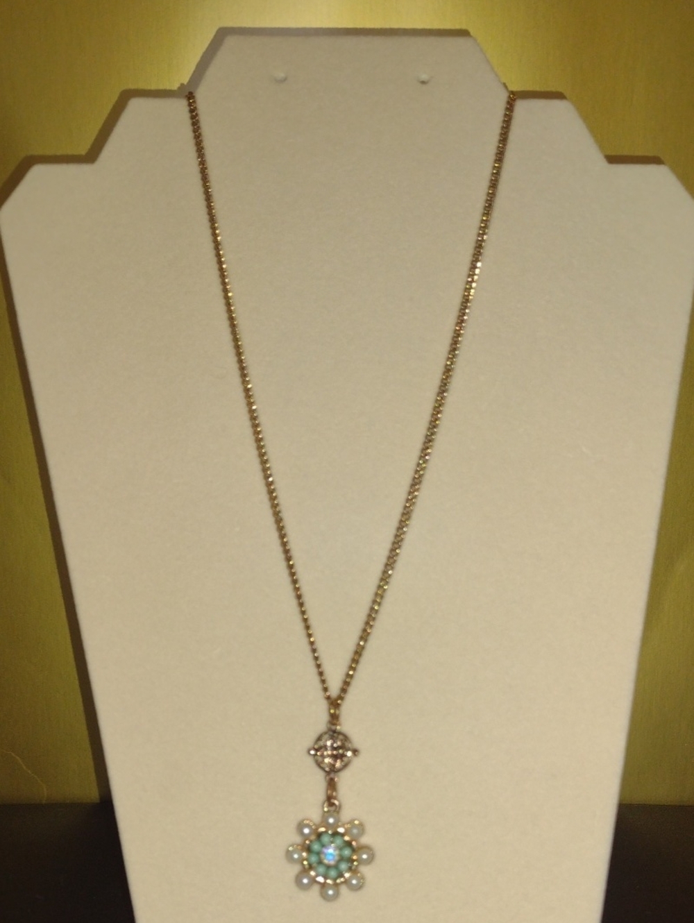 Gold-tone Floral Pendant Necklace with Pearls - Women Jewelry